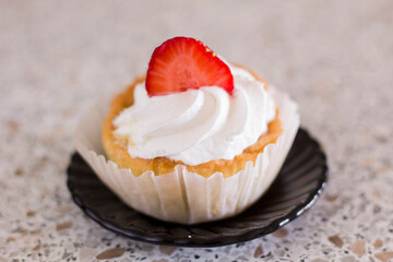 closeup cupcakes with cream and strawberry dessert sweet sugar delicious bakery food baked eat tasty pastry nobody