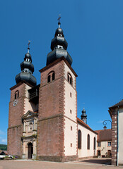 Fototapeta premium Die Barockkirche Saint-Quirin, Moselle, Grand Est, Frankreich