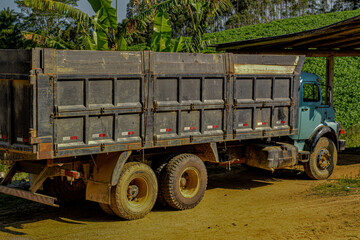 Obraz premium truck in the countryside