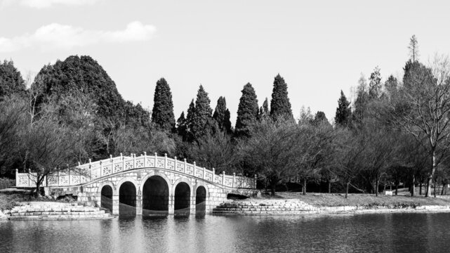 The Bridge, Kunming