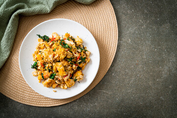 stir-fried egg with Thai basil and chilli