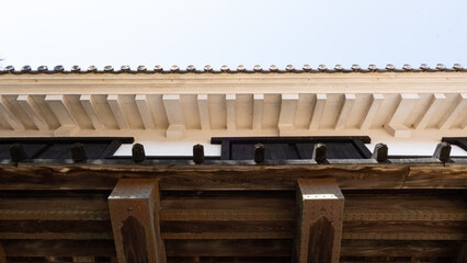 高知城の入り口の門の屋根部分
