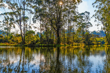 Lac et paysage dans le centre-est de Madagascar