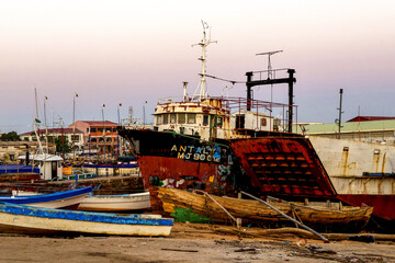 Cimetière d'épaves de bateaux à Madagascar