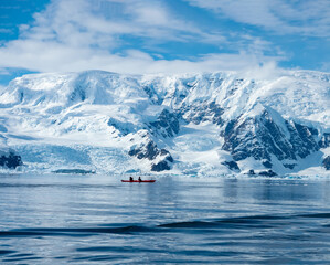 Kayaking among iocebergs and surrounded by wonderful wildlife, Paradise Bay, Antarctic Peninsula, Antarctica © Luis