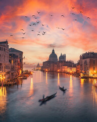 Canal Grande à Venise, Italie au coucher du soleil