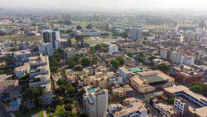 Fototapeta na wymiar Aerial view of the Chorrillos boardwalk in Lima