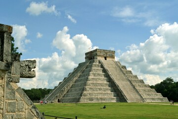 chichen itza pyramid