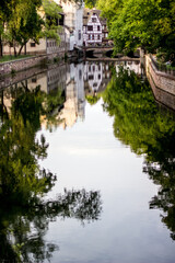 Fototapeta na wymiar Strasbourg reflection on water