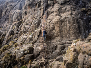 Grimper Chain Ladders Drakensberg échelle Afrique du Sud sentinel hinking trail