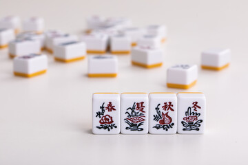 Fototapeta na wymiar 麻雀の牌　春夏秋冬