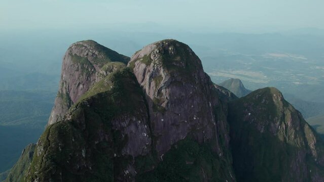Imagens a&eacute;reas Pico Paran&aacute; e Caratuva - Montanhas Serra do Ibitiraquire 