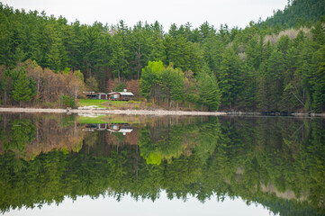 Fototapeta na wymiar Reflection on the Ottawa River