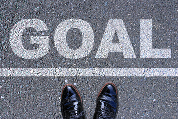 GOALゴールを前に立つ足　feet standing Standing goal on the street