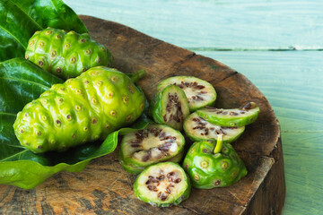 Fresh noni and leaves.