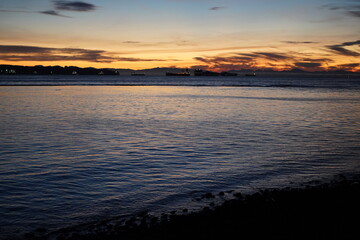 日暮れ　夕暮れ　海辺の　サンセット　風景　夕焼け　朝焼け　夕陽　