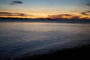 日暮れ　夕暮れ　海辺の　サンセット　風景　夕焼け　朝焼け　夕陽　
