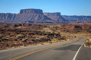 Views from Highway 128 to Moab, Utah