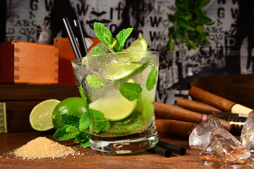Mojito Cocktail mit Zigarren