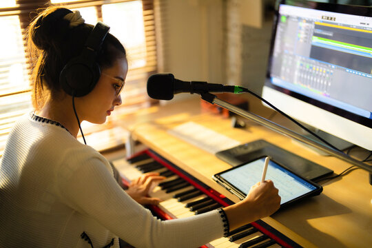 Creators are making music and music.