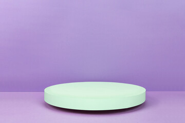 green prop product base on purple ground