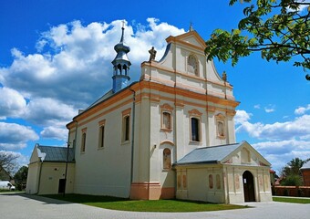 Sieniawa - Kościół św. Jana Chrzciciela © woodyd