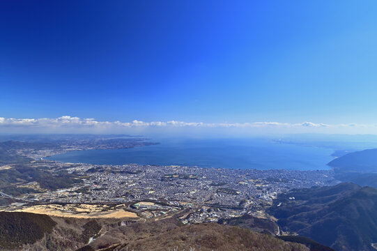 鶴見岳から眺める別府市街と別府湾　大分県別府市
