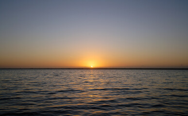 Fototapeta na wymiar Sonnenaufgang in der Lagune Bacalar - Mexiko