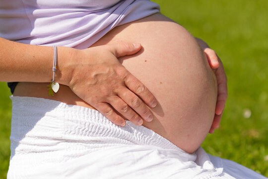 ventre femme enceinte