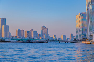 Naklejka premium 東京都江東区豊洲の夕方の都市景観