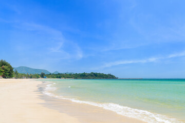 Fototapeta na wymiar Thung Wua Laen Beach during sunny day, famous tourist destination and resort area, Chumphon, Thailand