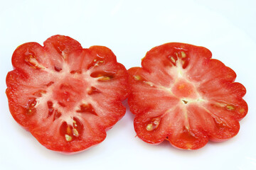 日本では珍しいトマト：イタリアントマト、コストルート・フィオレンティーノ、菊型トマト、イレギュラーシェイプなどと呼ばれている