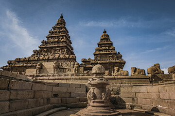 Fototapeta na wymiar Shore temple built by Pallavas is UNESCO`s World Heritage Site located at Mamallapuram or Mahabalipuram in Tamil Nadu, South India. Very ancient place in the world.