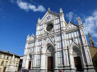 Fototapeta na wymiar The Basilica of Santa Croce (Basilica di Santa Croce) in Florence, ITALY