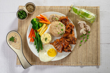 Chicken, rice, vegetables and eggs