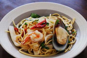 Spaghetti with Spicy Mixed Seafood,Stir Fried Spaghetti with Seafood