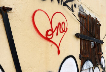 heart graffiti 