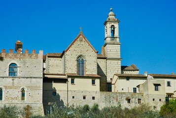 Fototapeta premium Chiesa e campanile della Certosa di Galluzzo Firenze. Fu edificata a partire dal 1341 da Niccolò Acciaiuoli, Gran Siniscalco del Regno di Napoli 