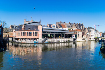 Gand bleu ou bleu de Gand?