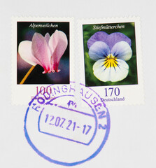 briefmarke stamp vintage retro used gebraucht gestempelt cancel papier paper liila purple flower...