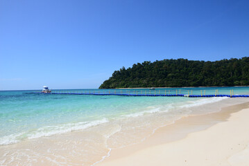 Fototapeta na wymiar Koh Rok (Rok Island) is a small archipelago in southern Thailand in the Andaman Sea.