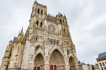 Fototapeta premium Cathedral Basilica of Our Lady of Amiens (French: Basilique Cathédrale Notre-Dame d'Amiens), or simply Amiens Cathedral, a Roman Catholic church, a UNESCO World Heritage Site.