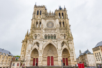 Cathedral Basilica of Our Lady of Amiens (French: Basilique Cathédrale Notre-Dame d'Amiens), or simply Amiens Cathedral, a Roman Catholic church, a UNESCO World Heritage Site. - obrazy, fototapety, plakaty
