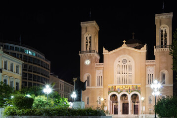 Fototapeta premium Night view of the Metropolitan Cathedral of Athens, Greece