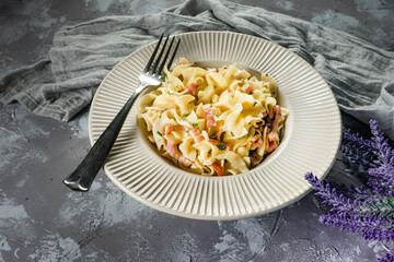 Tagliatelle mosse Carbonara