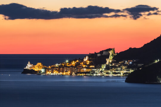 Portovenere alla sera ripresa da Lerici, Golfo dei Poeti, La Spezia, Liguria, Italia, Europa
