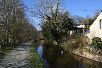Fototapeta na wymiar the canal going through Llangollen