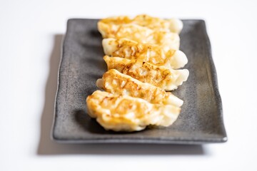 【料理】皿の上の餃子
