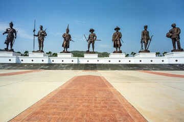 Obraz premium Ratchapruek Park and the statue of seven Thai kings created by the Thai army under the permission of King Bhumibol Adulyadej