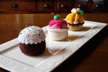 Delicious handmade crochet cakes and cupcakes. I
